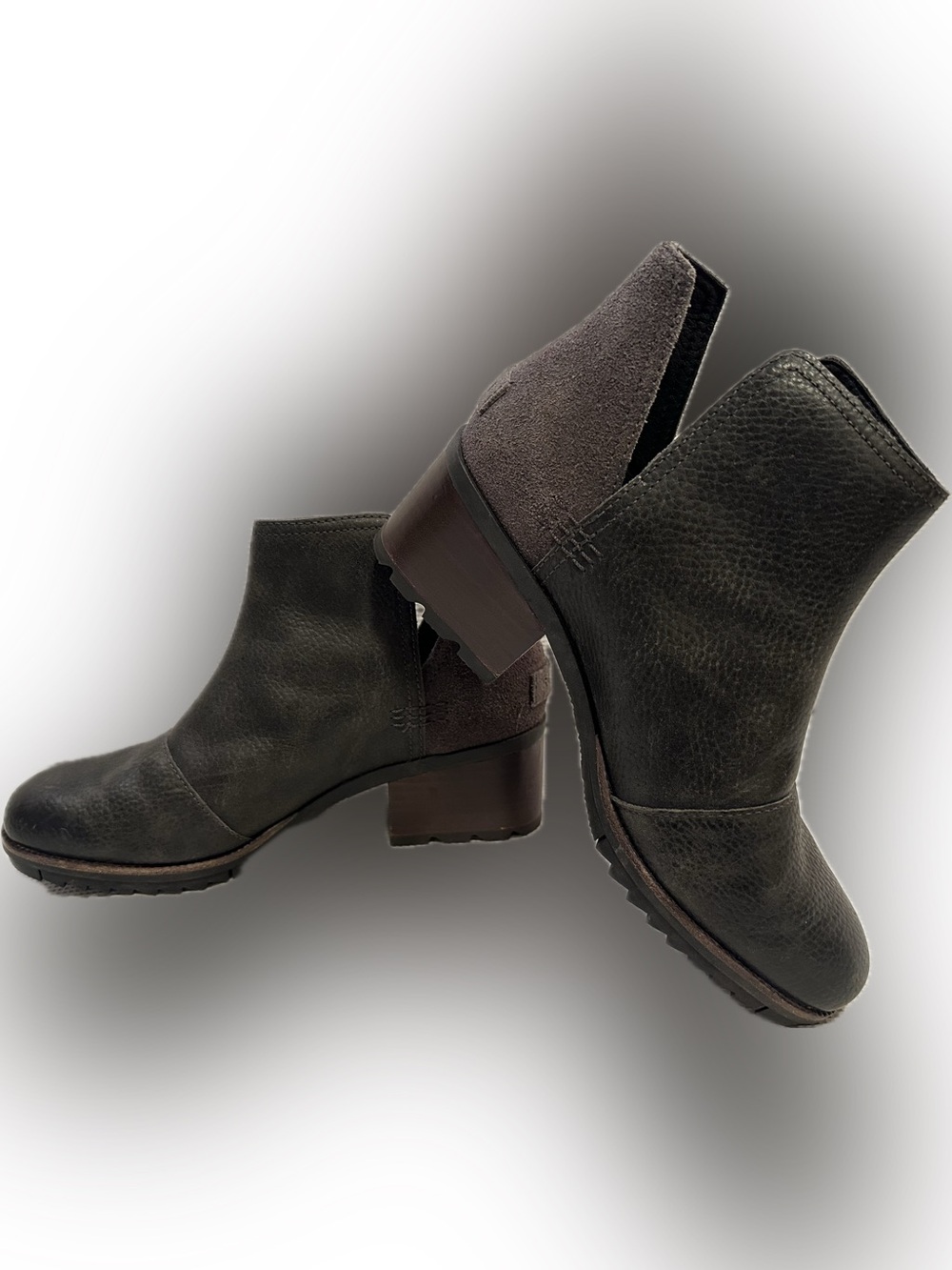Sorel Gray Leather & Suede Ankle Booties